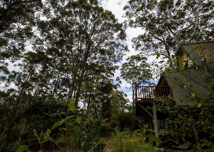 Green Leaves Cabin