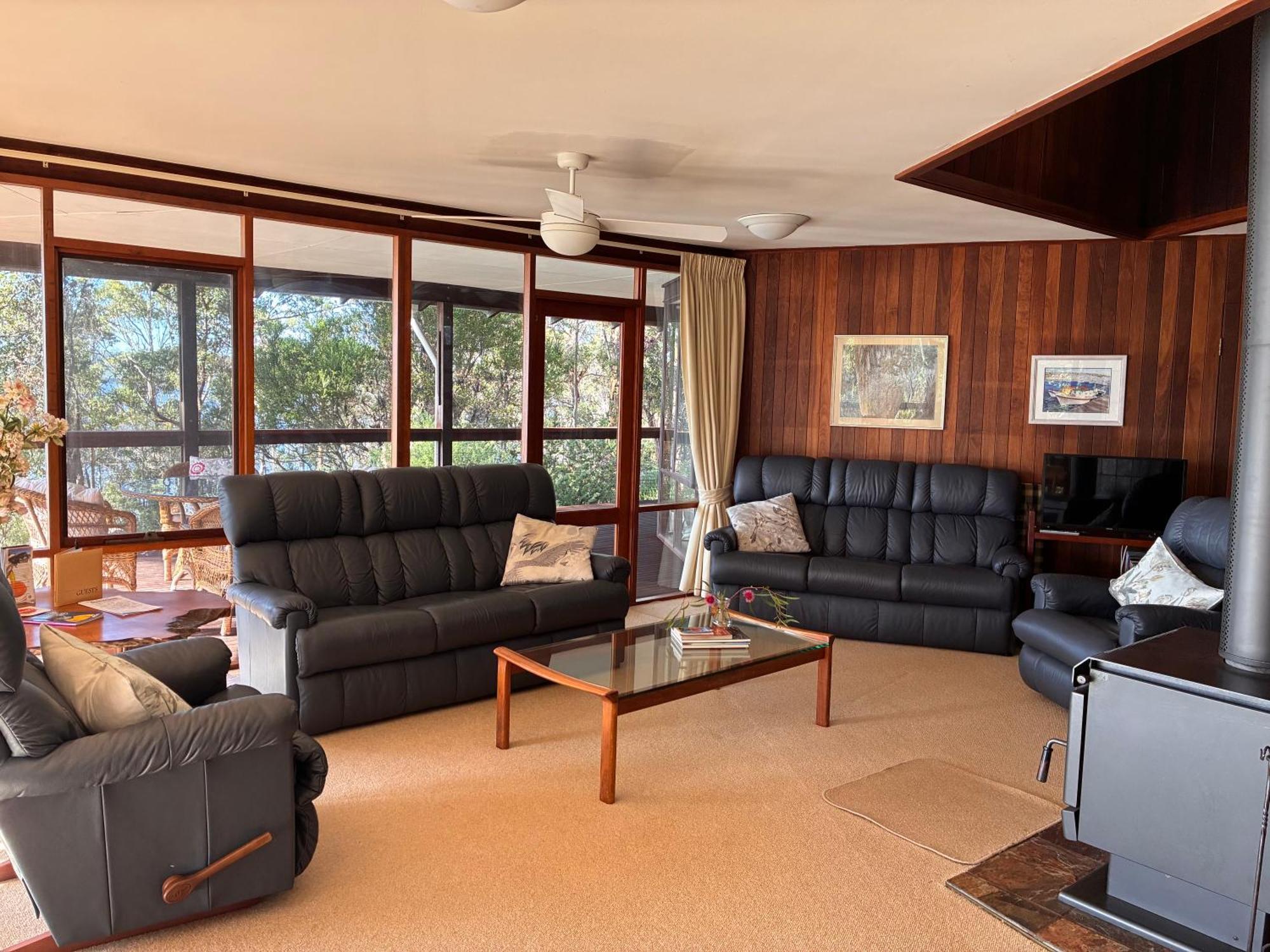 Holiday home The Coombe