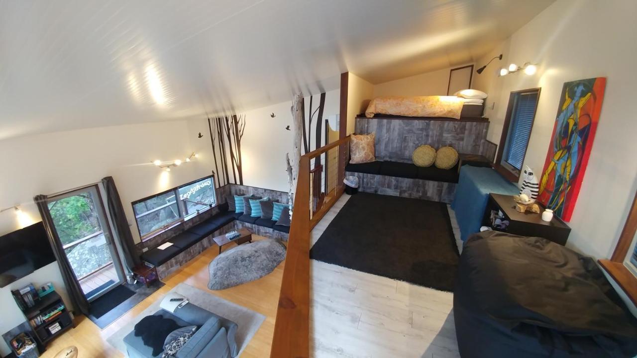 Holiday home The Tree House