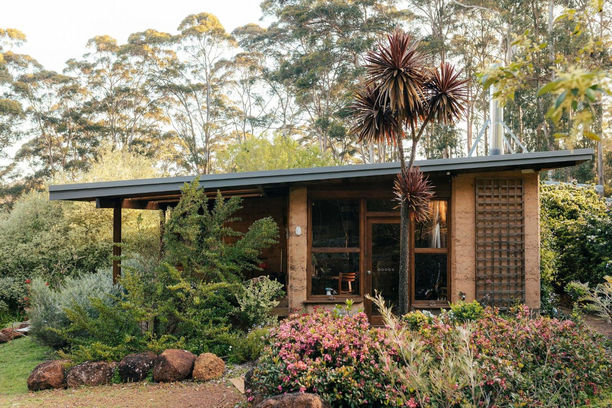 The Floating Forest Retreat Chalet